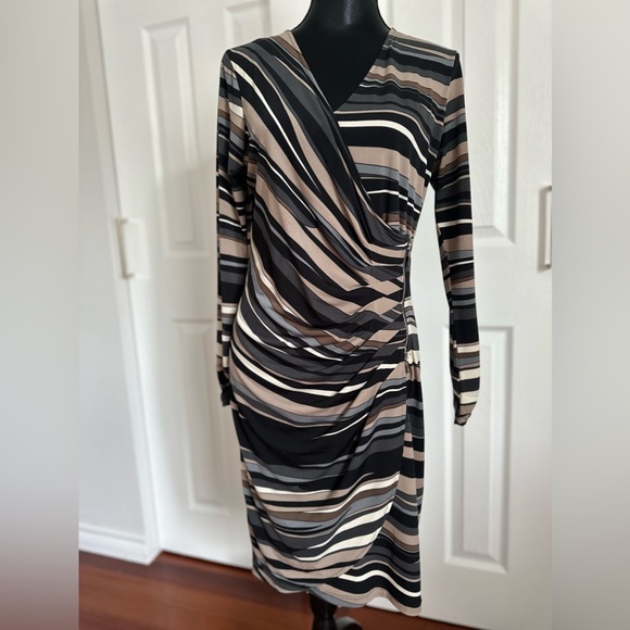 CYC long-sleeve office to dinner dress. - Picture 1 of 8